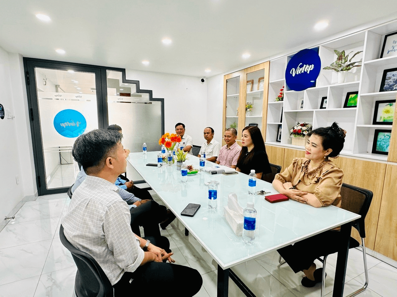 Phó chủ tịch UBND quận Phú Nhuận Đỗ Đăng Ái đến thăm và làm việc cùng IELTS Vietop Hướng tới quyết tâm thực hiện hiệu quả Chuyển đổi số